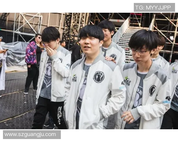 英雄联盟LPL夏季赛：iG与EDG的荣耀对决与新生之路